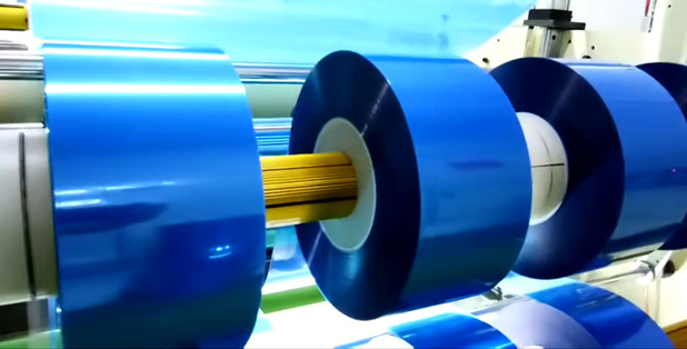 如何确保PET保护膜完美贴合无气泡?